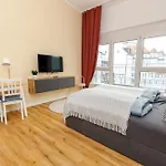 Fullhouse Premium Apartments R31